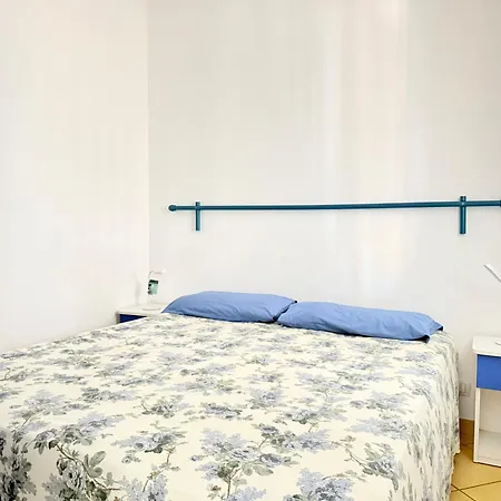 P102 - Porto Recanati, Monolocale Fronte Mare Con Terrazza *